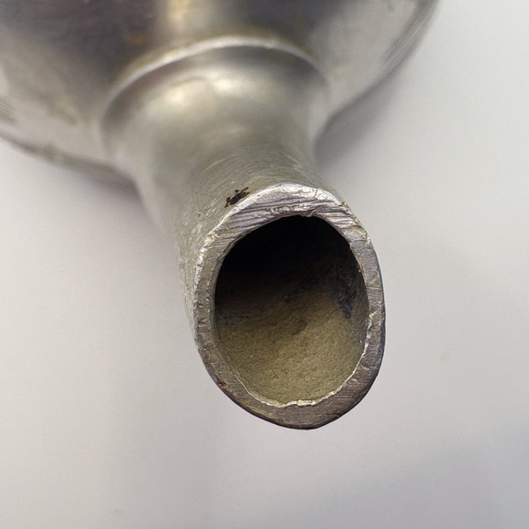 Silver Teapot with Black Handle 1951 Antique Aluminum - Picture 11 of 11